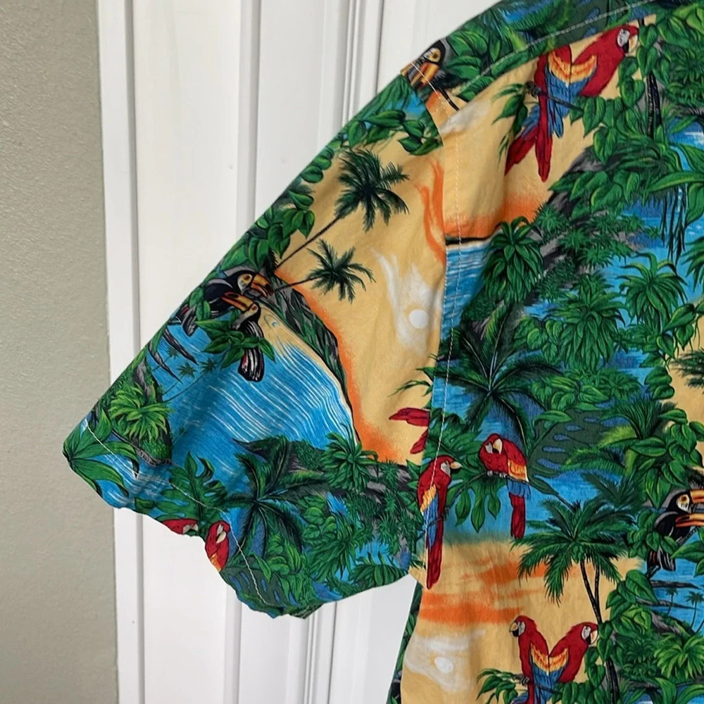 Active button down short sleeve casual tropical Hawaiian parrots palm trees sz M - Picture 7 of 11